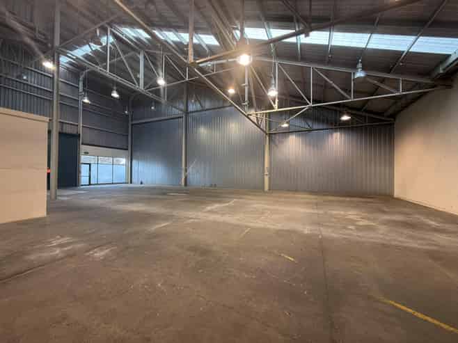 Simple Mt Wellington Warehouse - 378sqm