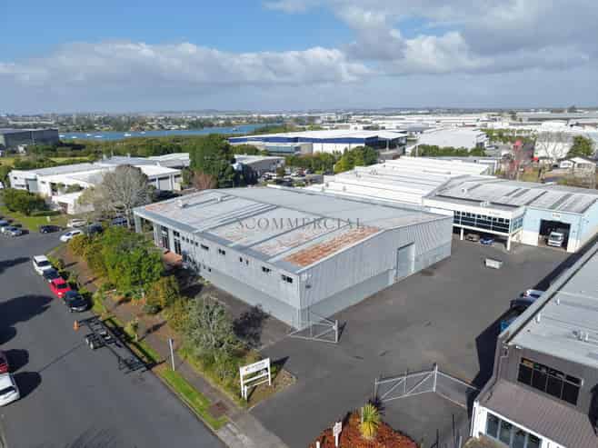Standalone Corner Site Facility - 1,423sqm
