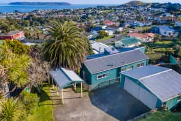 129 Gloaming Hill, Titahi Bay