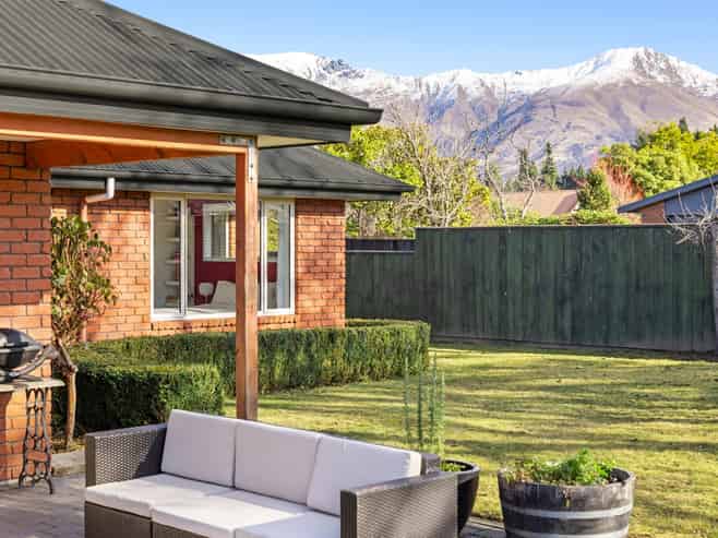 92 Mount Iron Drive, Wanaka