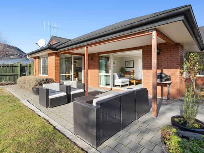92 Mount Iron Drive, Wanaka