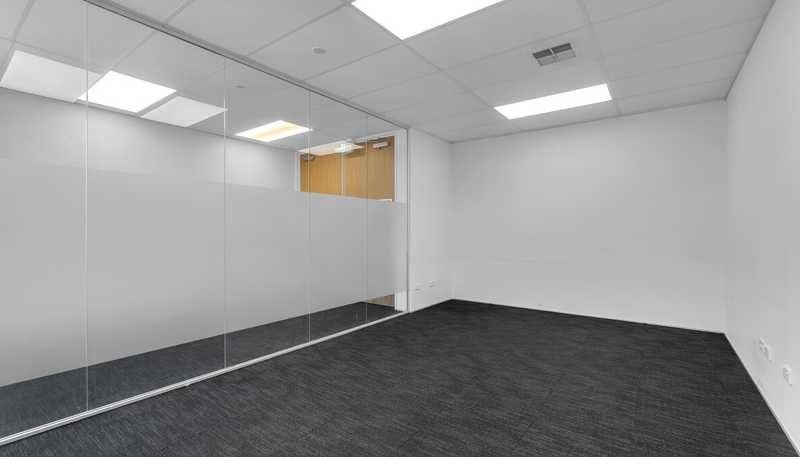 2B/6 Sir William Pickering Drive , Burnside