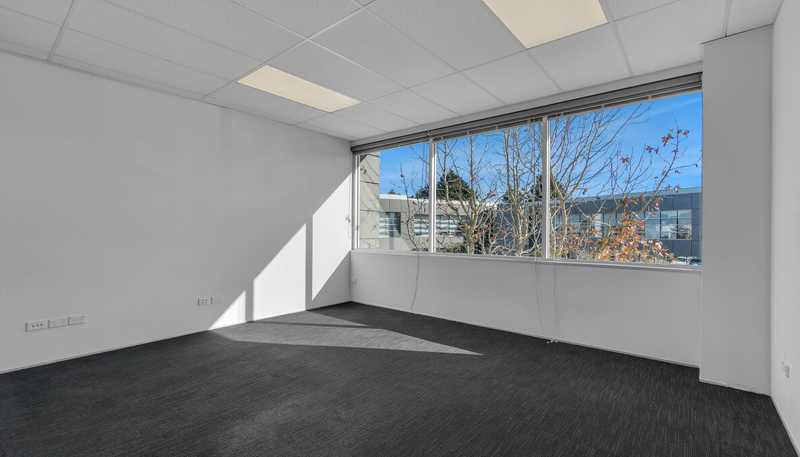 2B/6 Sir William Pickering Drive , Burnside