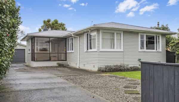 25 Waterloo Crescent , Hokowhitu