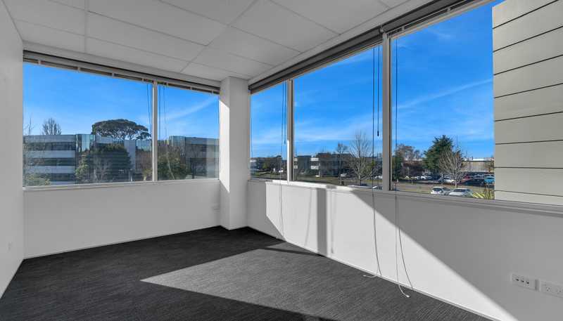 3B/6 Sir William Pickering Drive , Burnside