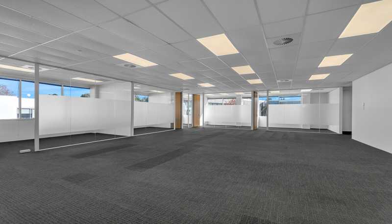 3B/6 Sir William Pickering Drive , Burnside