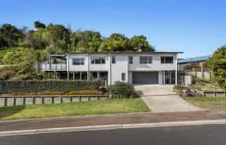 18 The Fairway, Whakatane