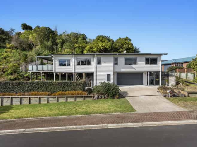18 The Fairway, Whakatane