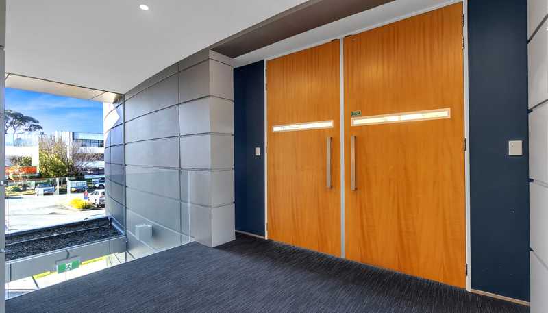 1B/6 Sir William Pickering Drive , Burnside
