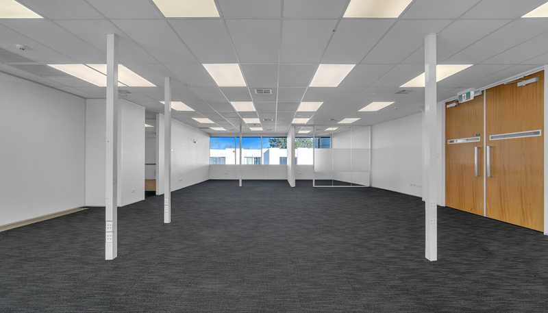1B/6 Sir William Pickering Drive , Burnside