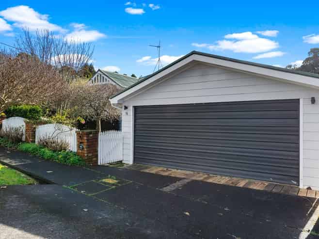14 Moore Street, Hillcrest