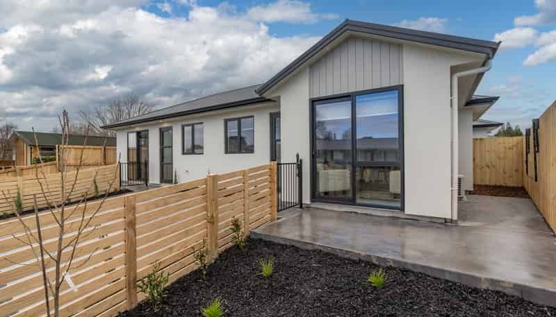 2/26 Bernard Street, Chedworth