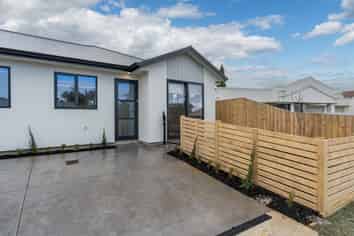 2/26 Bernard Street, Chedworth