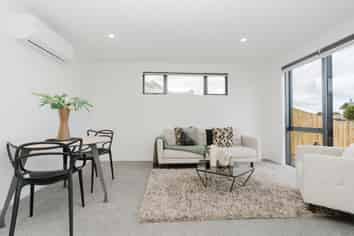 2/26 Bernard Street, Chedworth