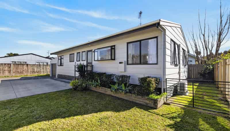 8A Solomon Street, Brookfield