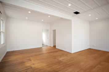 SMALL PONSONBY OFFICE WITH FOUR CAR PARKS
