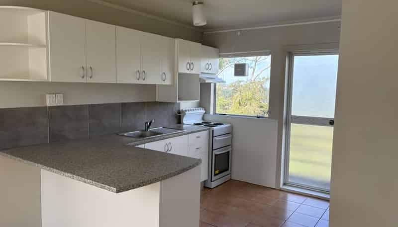 14/19a Verbena Road, Birkdale