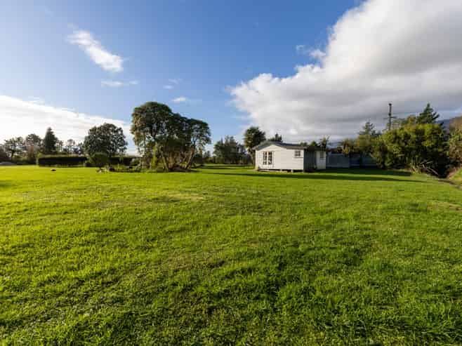 9 & 11 Sunderland Street, Waimangaroa