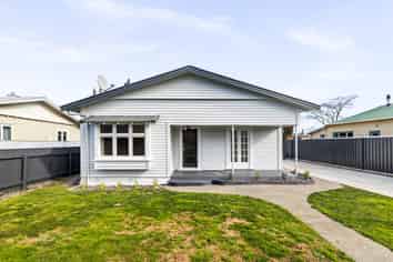 701 Buller Street, Akina