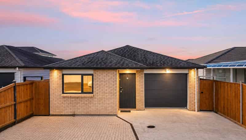 37 Koroheke Road, Takanini
