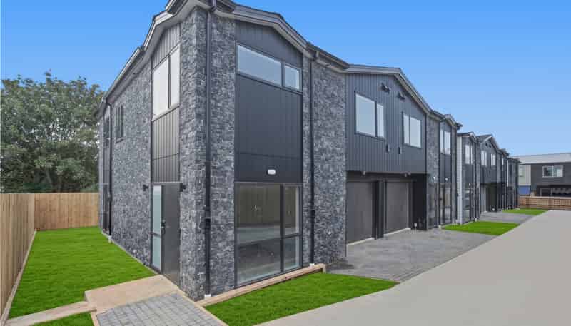 2/20 Earlsworth Road, Mangere East