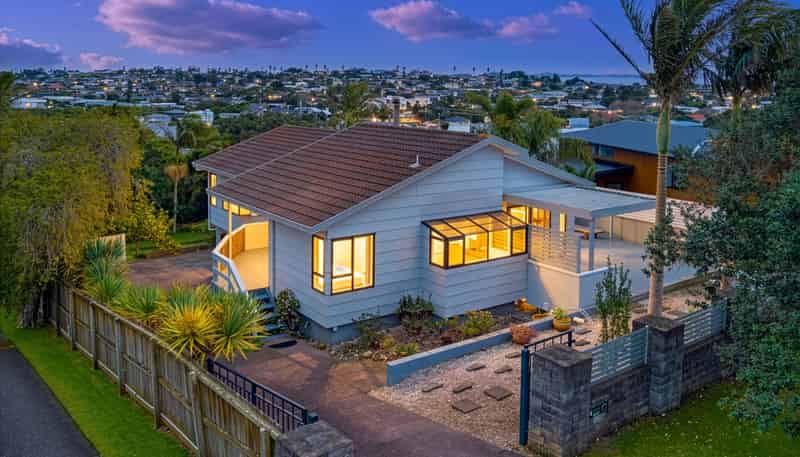 12 Bay Vista Drive, Red Beach