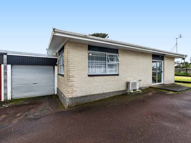 2/137A Ngamotu Road, Spotswood