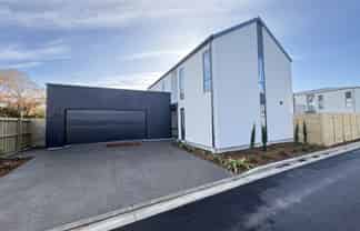 5a Woodford Terrace, Fendalton