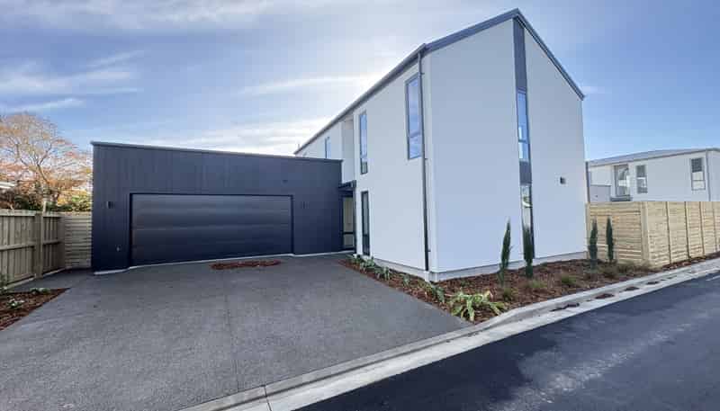 5a Woodford Terrace, Fendalton