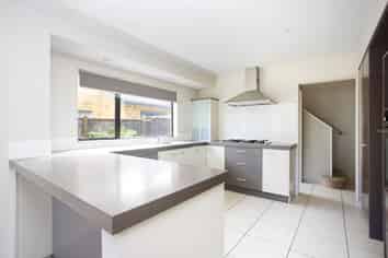 2 Coachman Drive, Flat Bush