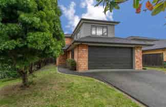 2 Coachman Drive, Flat Bush