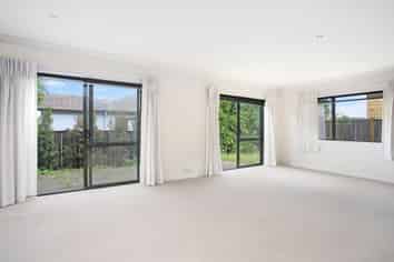 2 Coachman Drive, Flat Bush