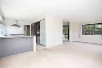 2 Coachman Drive, Flat Bush