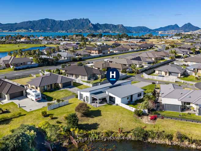 9 Kamahi Place, One Tree Point