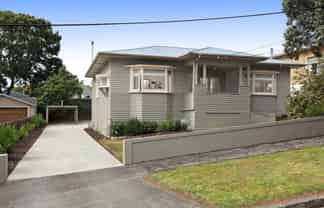 48 Princes Avenue, Three Kings