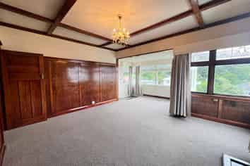 9 Hungerford Road (upper house), Lyall Bay