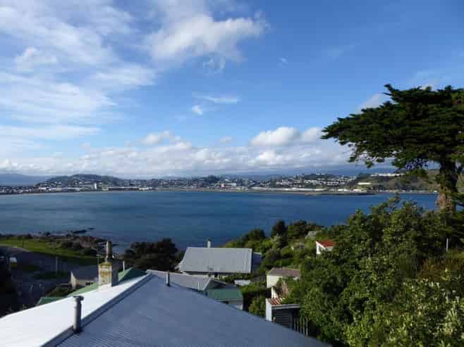 9 Hungerford Road (upper house), Lyall Bay
