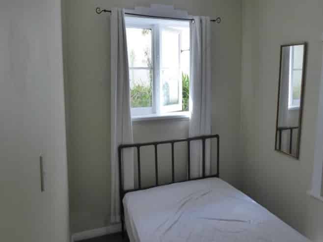 10B Cavendish Square, Strathmore Park