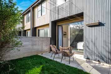 7/20 Trent Street, Island Bay