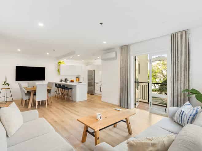 1E/18 Joseph Banks Terrace, Remuera