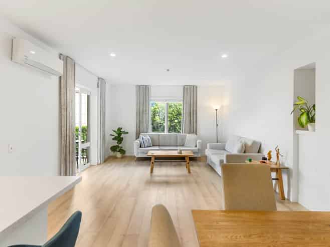 1E/18 Joseph Banks Terrace, Remuera