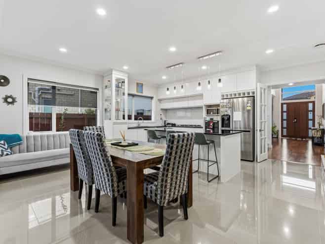 19 Kira Road, Flat Bush