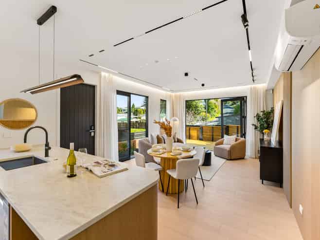 21A Tonkin Drive, Sunnynook