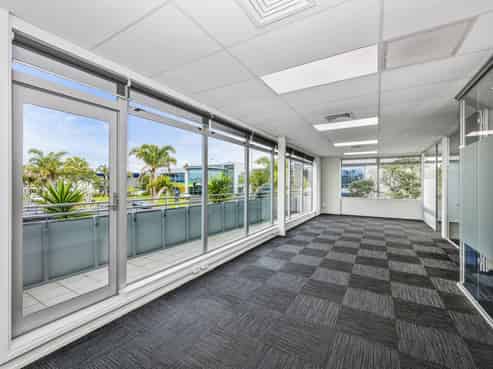 Standout 122sqm office in Albany