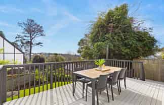 2/105 Carlisle Road, Torbay
