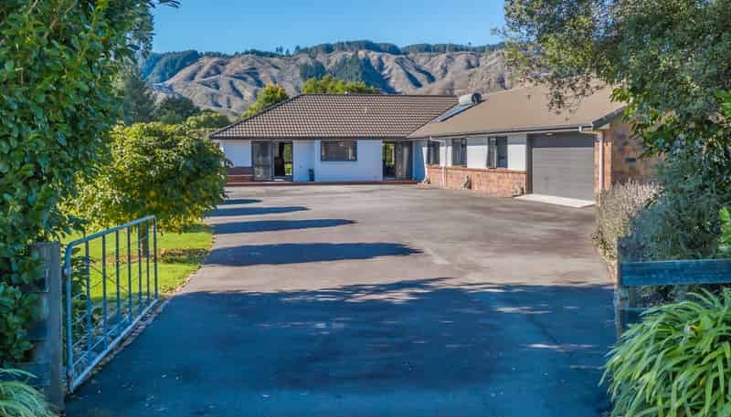 47 Pohutukawa Drive, Levin