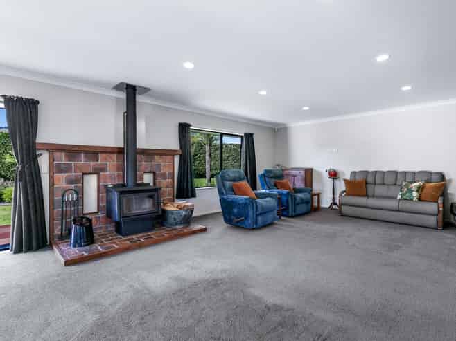 47 Pohutukawa Drive, Levin