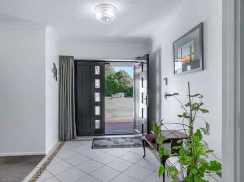 47 Pohutukawa Drive, Levin
