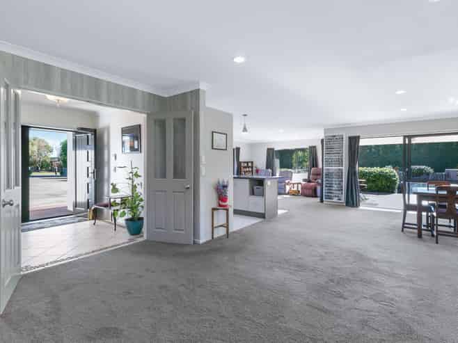47 Pohutukawa Drive, Levin