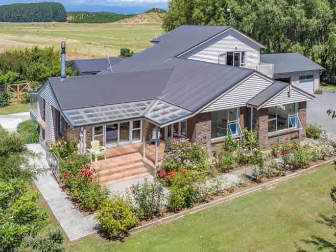 283 Oturoa Road, Poroutawhao